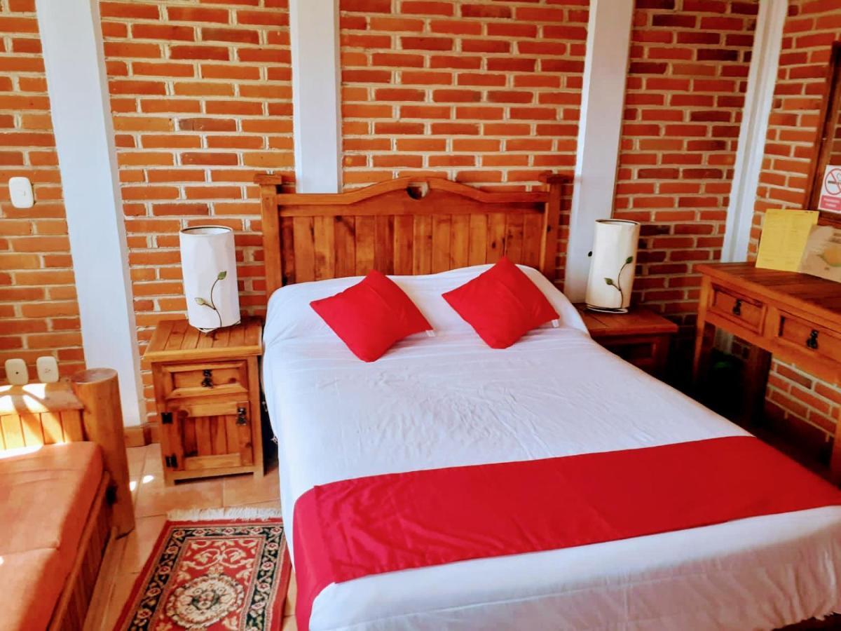 Hotel Bello Amanecer Минерал дел Чико Екстериор снимка